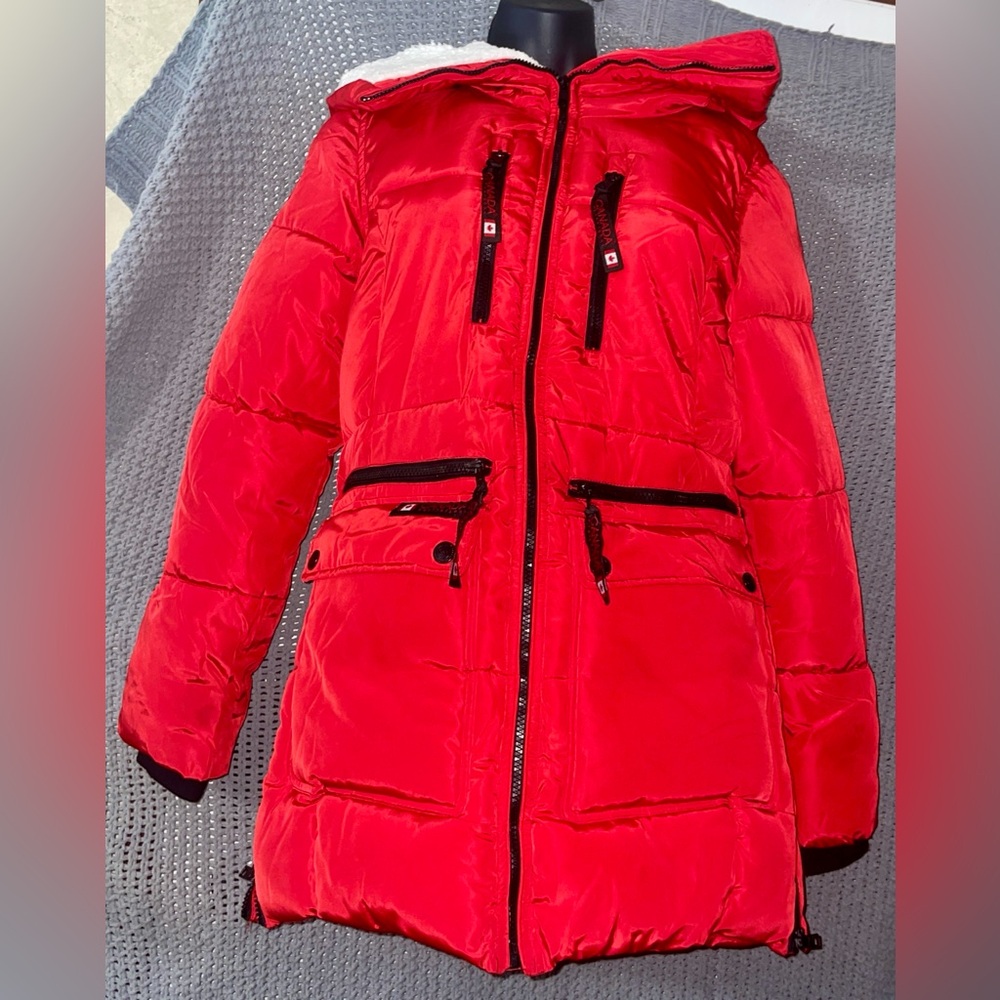 Canada Weather Gear Women's Short Parka Puffer Coat. Fire Red Small